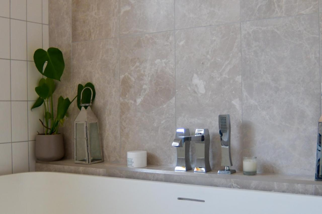 Luxury Croft Templepatrick Near Airport Rabbit And Hilton Hotel Bagian luar foto